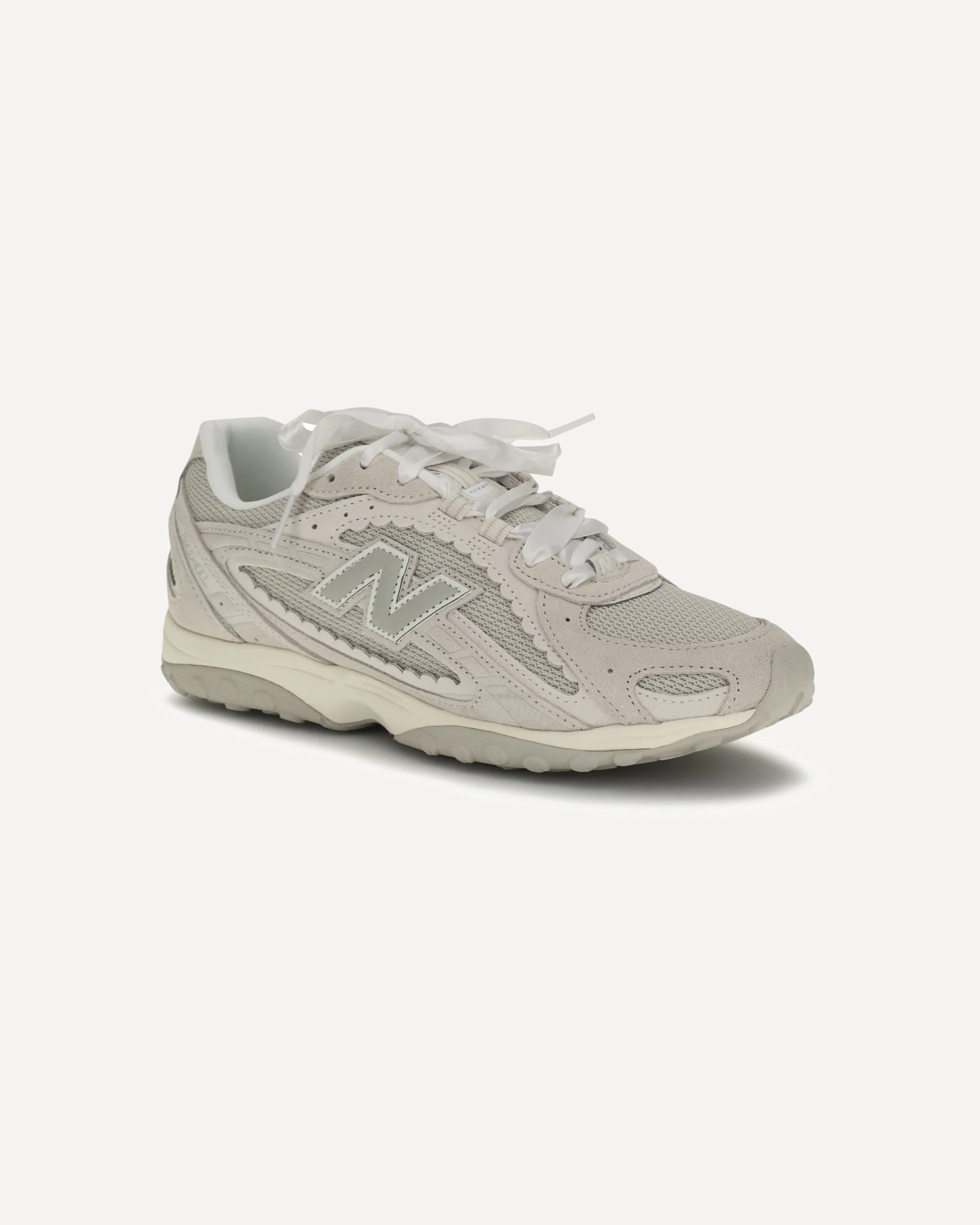 204L Sneakers - Image 4