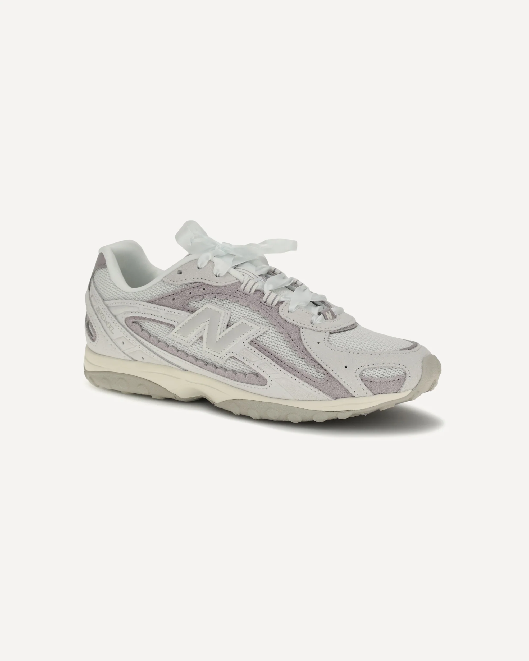 204L Sneakers - Image 4